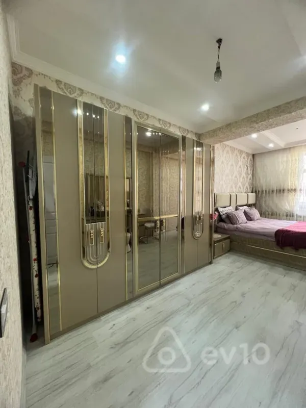 Kirayə verilir 2 otaqlı yeni tikili 70 m²