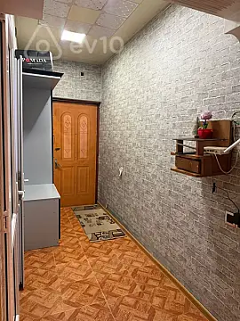 Satılır 2 otaqlı köhnə tikili 45 m²