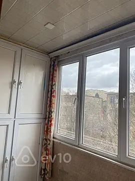 Kirayə verilir 2 otaqlı köhnə tikili 50 m²