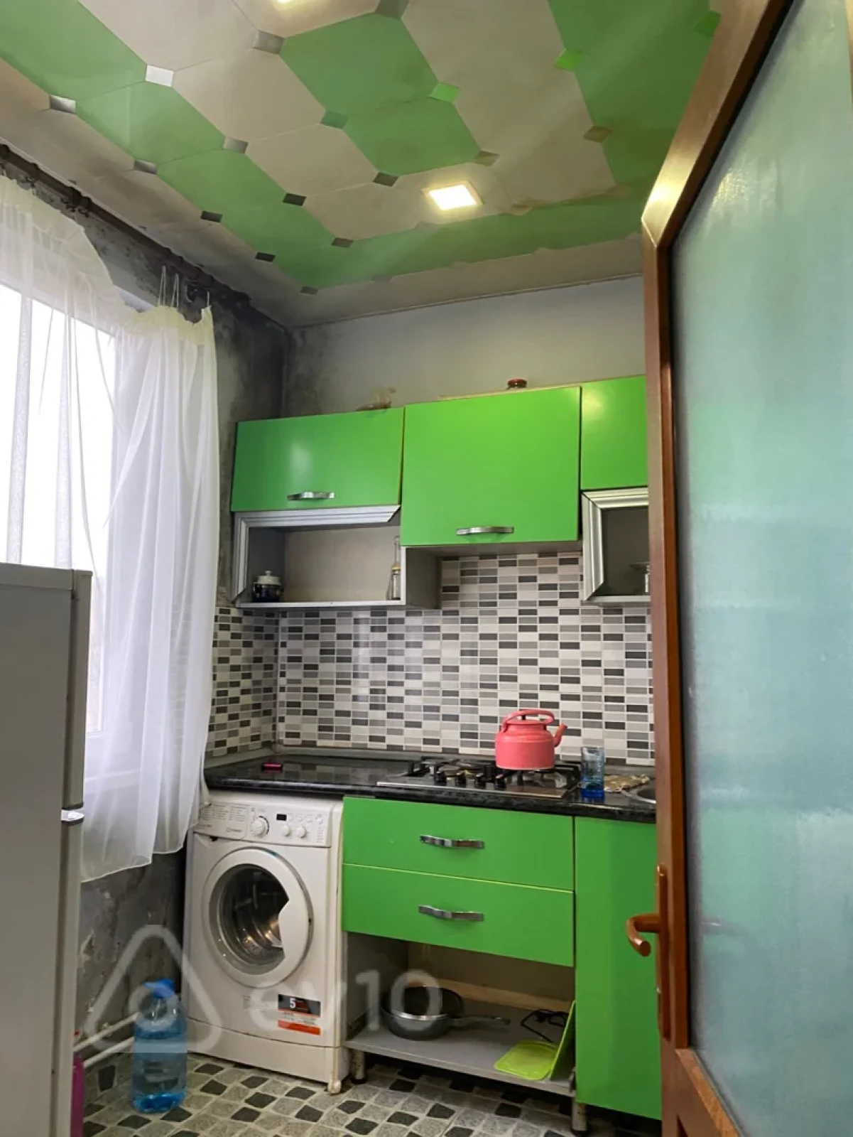 Kirayə verilir 2 otaqlı köhnə tikili 50 m²