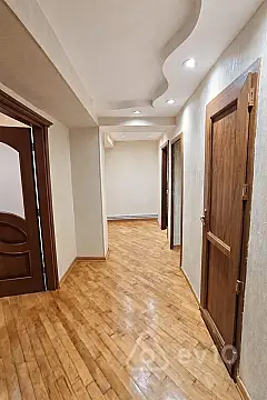 Kirayə verilir 3 otaqlı köhnə tikili 80 m²