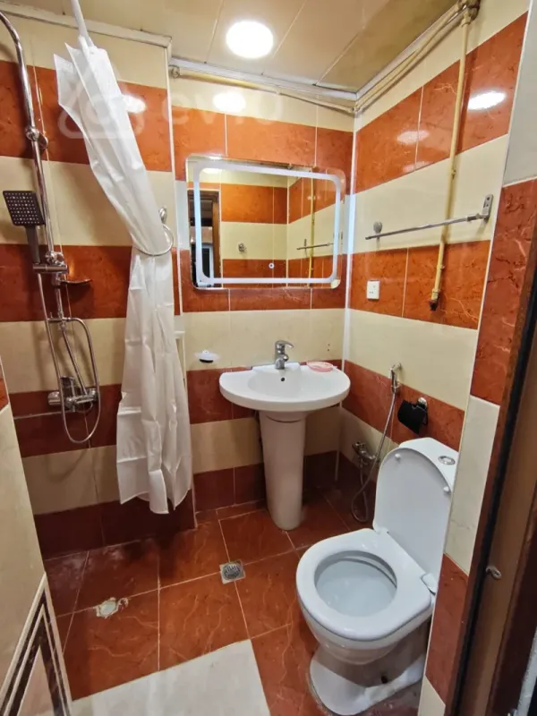 Kirayə verilir 3 otaqlı köhnə tikili 80 m²