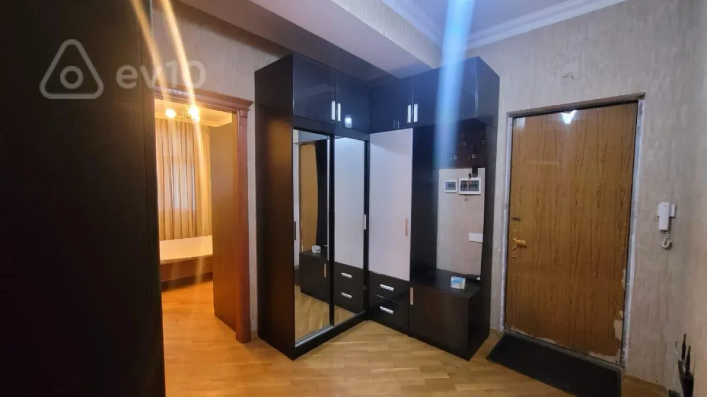 Kirayə verilir 2 otaqlı yeni tikili 55 m²