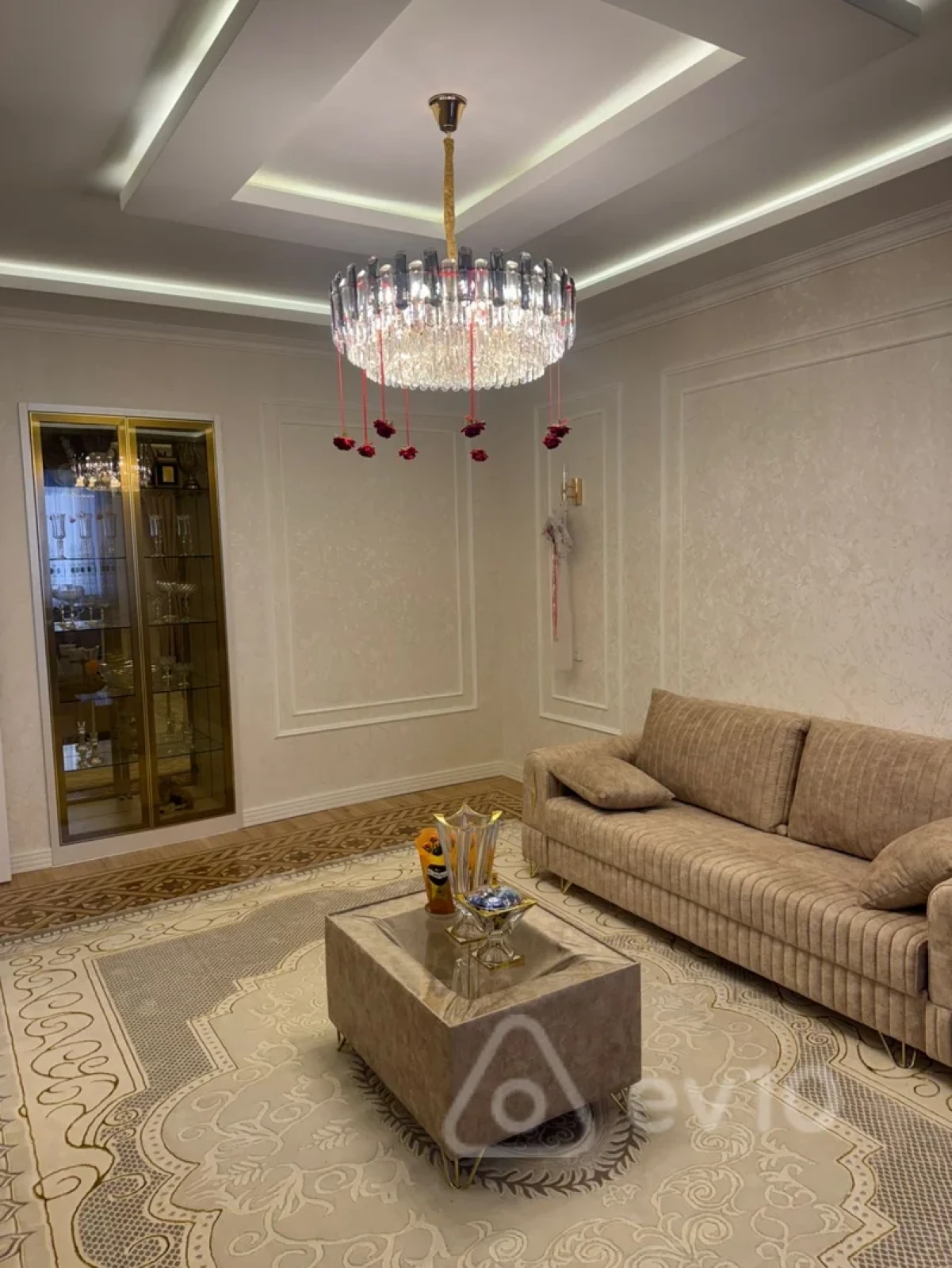 Satılır 3 otaqlı köhnə tikili 115 m²