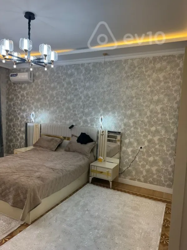 Satılır 3 otaqlı köhnə tikili 115 m²