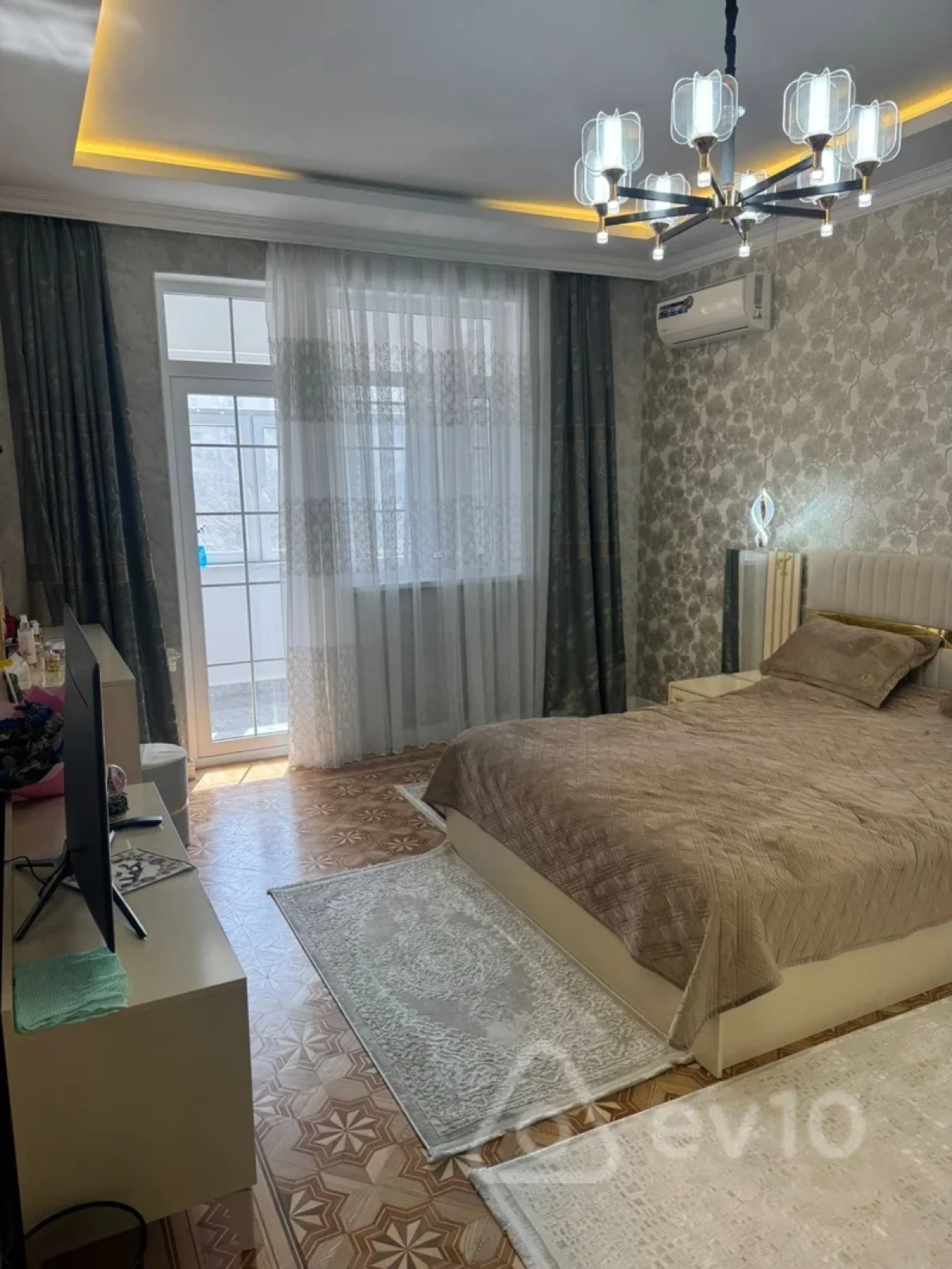 Satılır 3 otaqlı köhnə tikili 115 m²