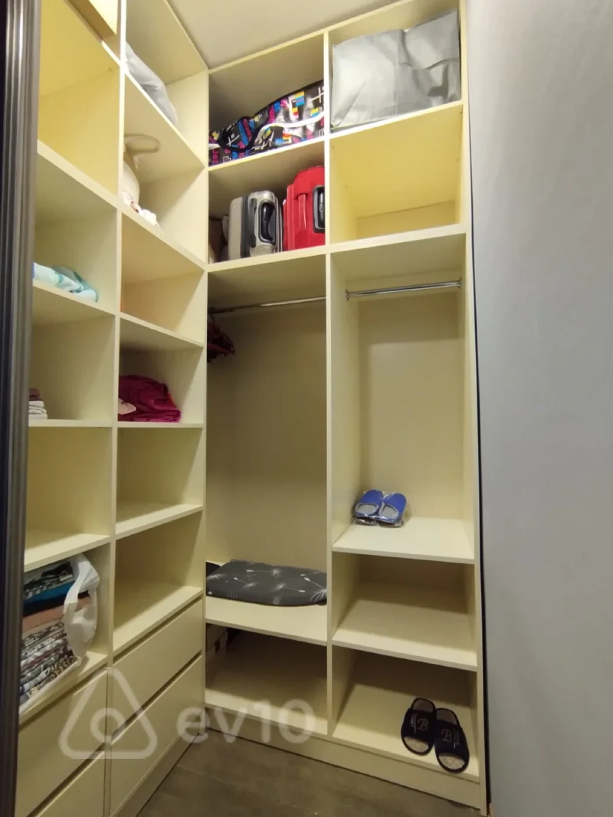 Kirayə verilir 3 otaqlı yeni tikili 75 m²