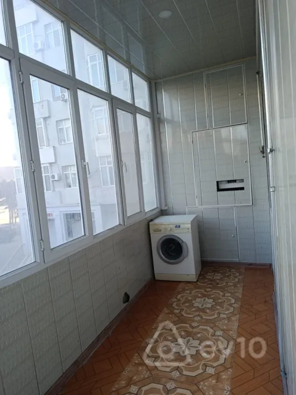 Kirayə verilir 3 otaqlı yeni tikili 142 m²
