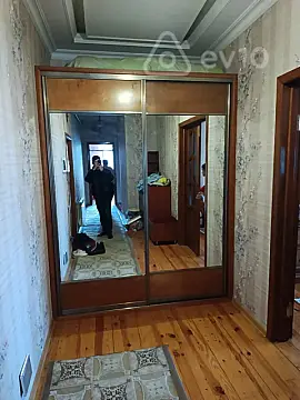 Kirayə verilir 3 otaqlı yeni tikili 142 m²