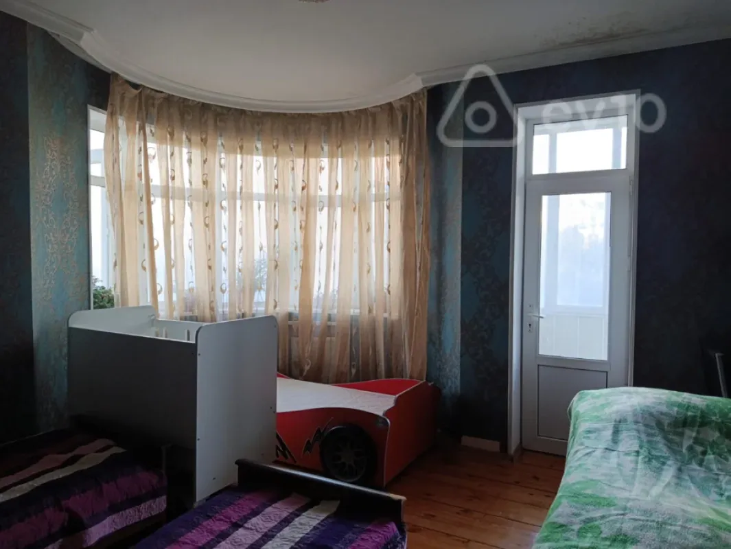 Kirayə verilir 3 otaqlı yeni tikili 142 m²