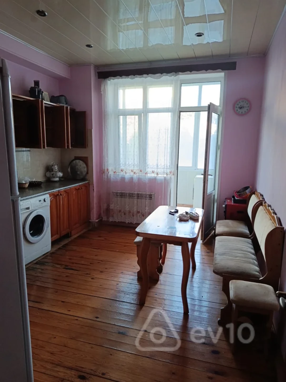 Kirayə verilir 3 otaqlı yeni tikili 142 m²