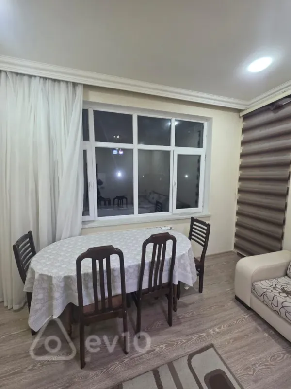 Kirayə verilir 2 otaqlı yeni tikili 80 m²