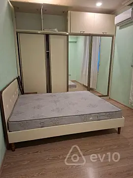 Kirayə verilir 2 otaqlı yeni tikili 80 m²