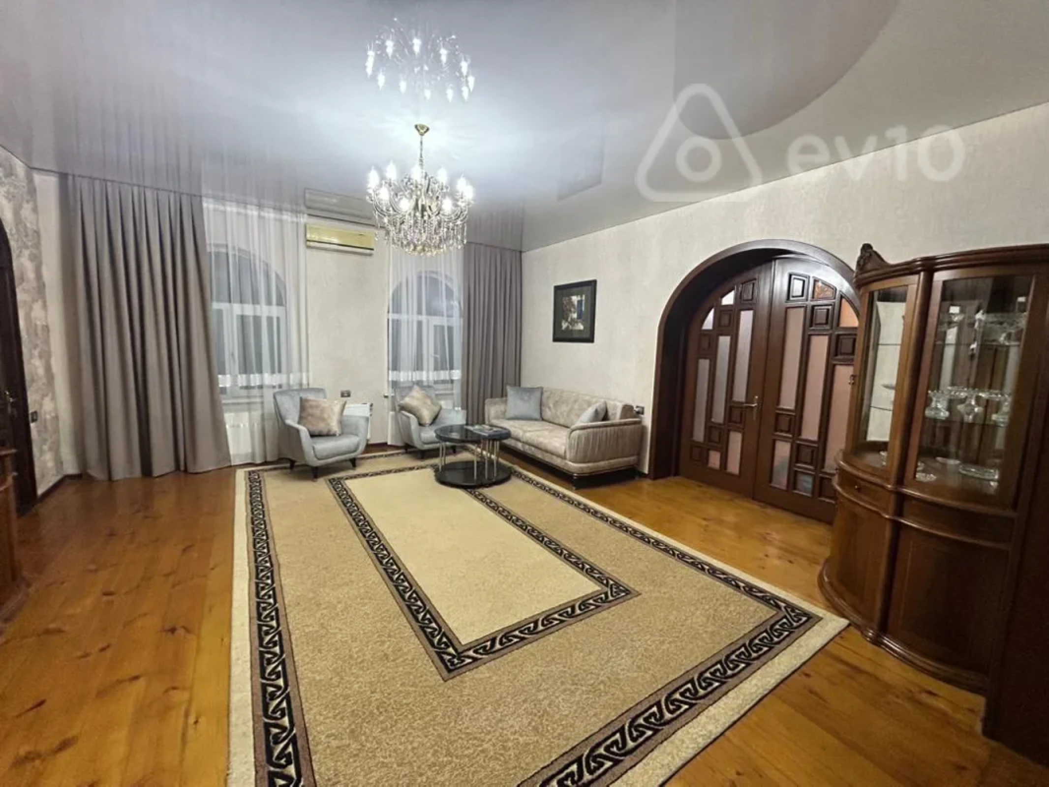 Kirayə verilir 5 otaqlı həyət evi 200 m²