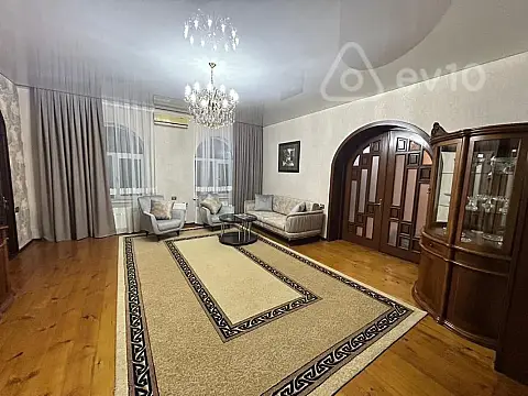 Kirayə verilir 5 otaqlı həyət evi 200 m²