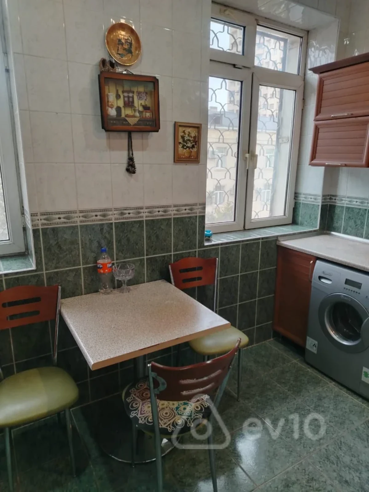 Kirayə verilir 2 otaqlı köhnə tikili 50 m²