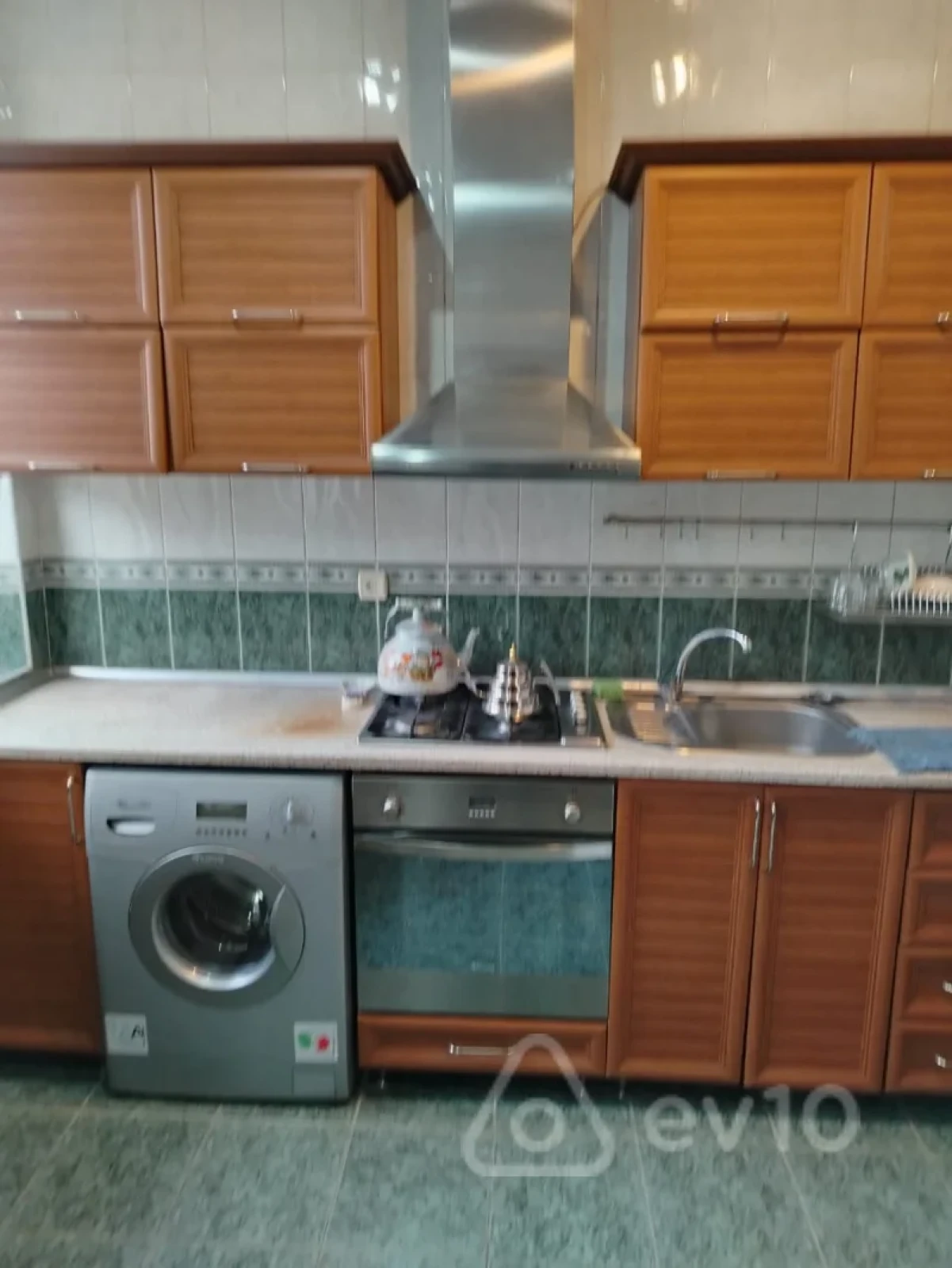 Kirayə verilir 2 otaqlı köhnə tikili 50 m²