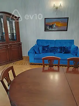 Kirayə verilir 2 otaqlı köhnə tikili 50 m²