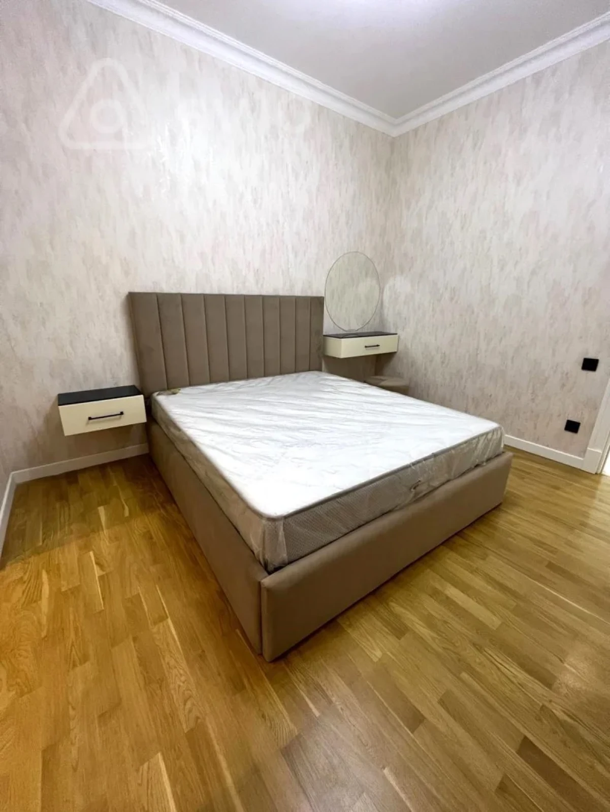 Kirayə verilir 3 otaqlı köhnə tikili 90 m²