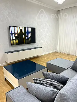 Kirayə verilir 3 otaqlı köhnə tikili 90 m²