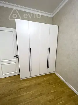 Kirayə verilir 3 otaqlı köhnə tikili 90 m²