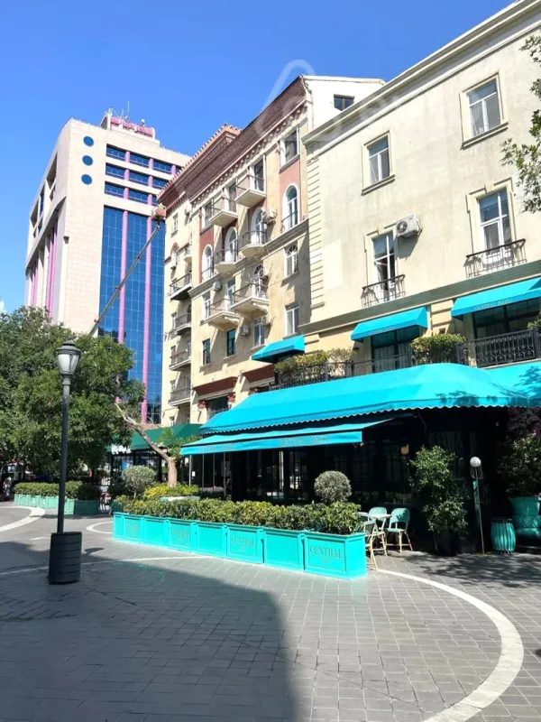 Kirayə verilir 3 otaqlı köhnə tikili 90 m²