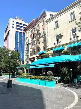 Kirayə verilir 3 otaqlı köhnə tikili 90 m² — Bakı, Səbail 3 otaq 90.00 m²