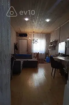 Kirayə verilir 2 otaqlı köhnə tikili 60 m²