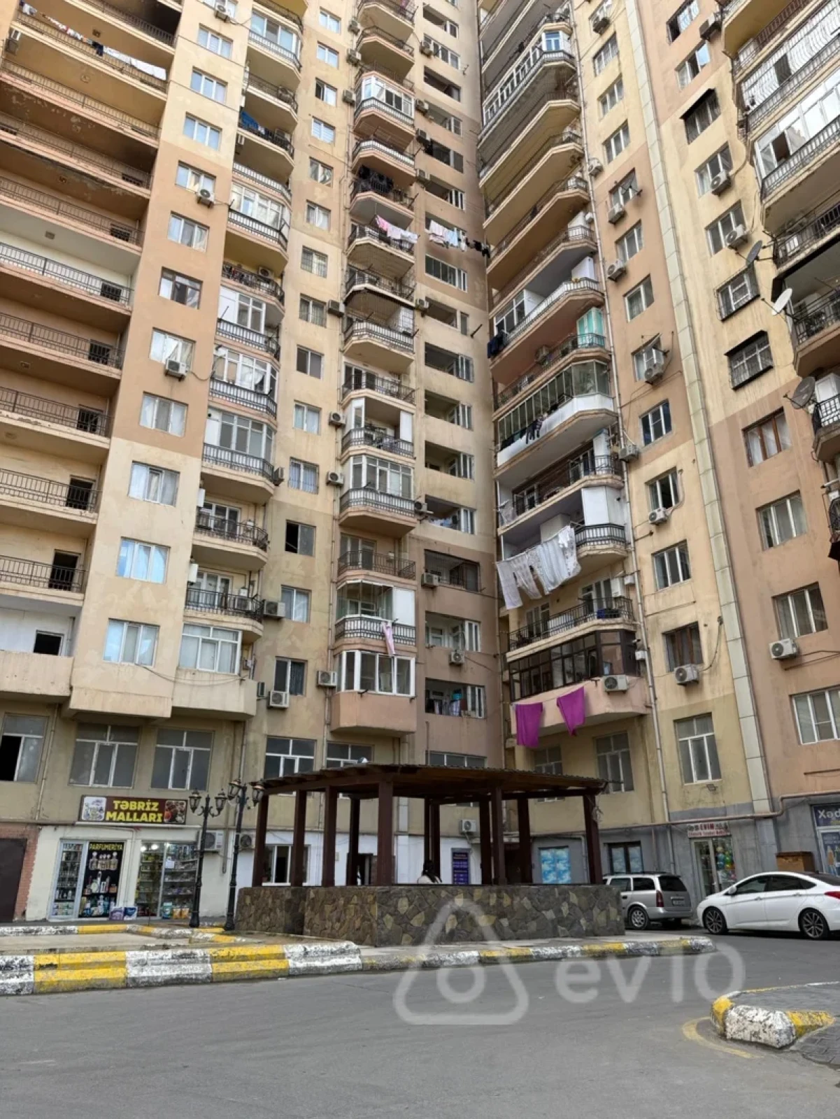 Satılır 2 otaqlı yeni tikili 61 m²