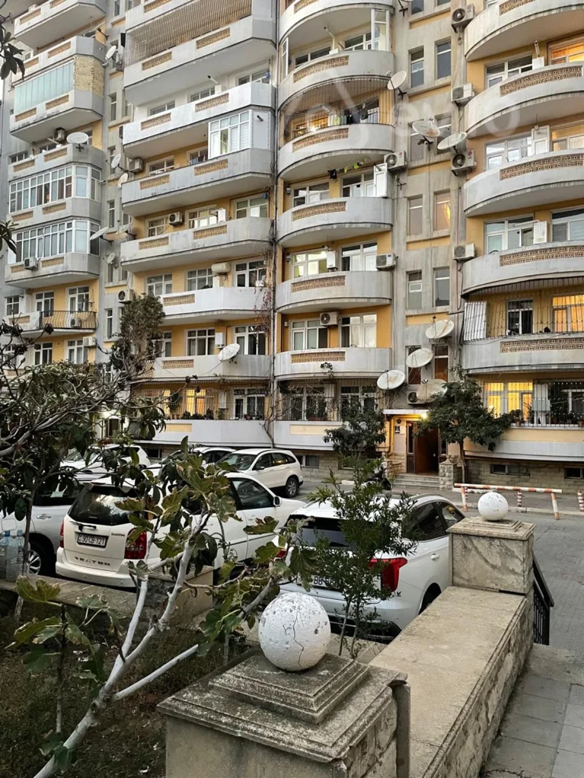 Kirayə verilir 2 otaqlı yeni tikili 75 m²