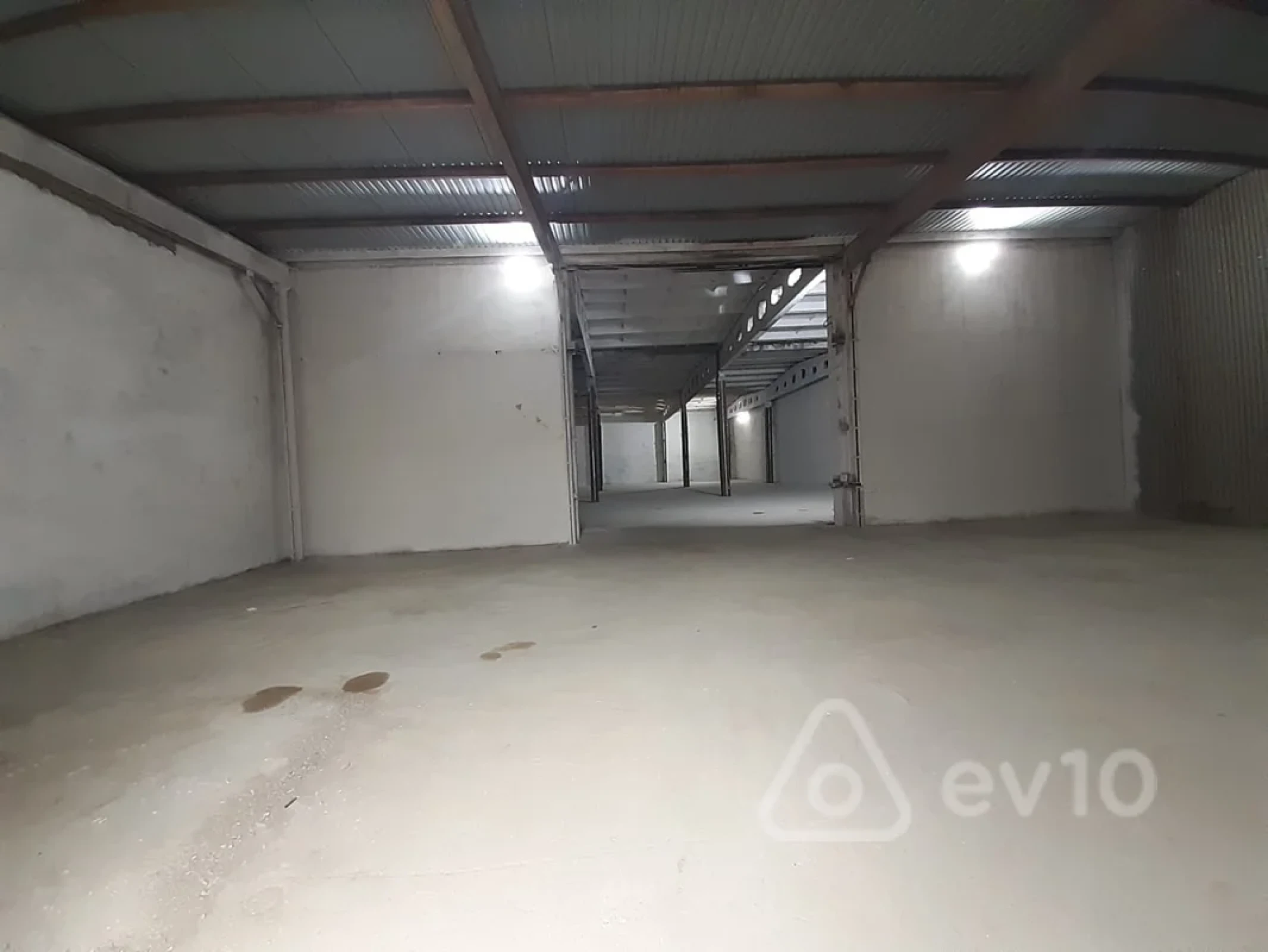 Kirayə verilir mənzil 800 m²