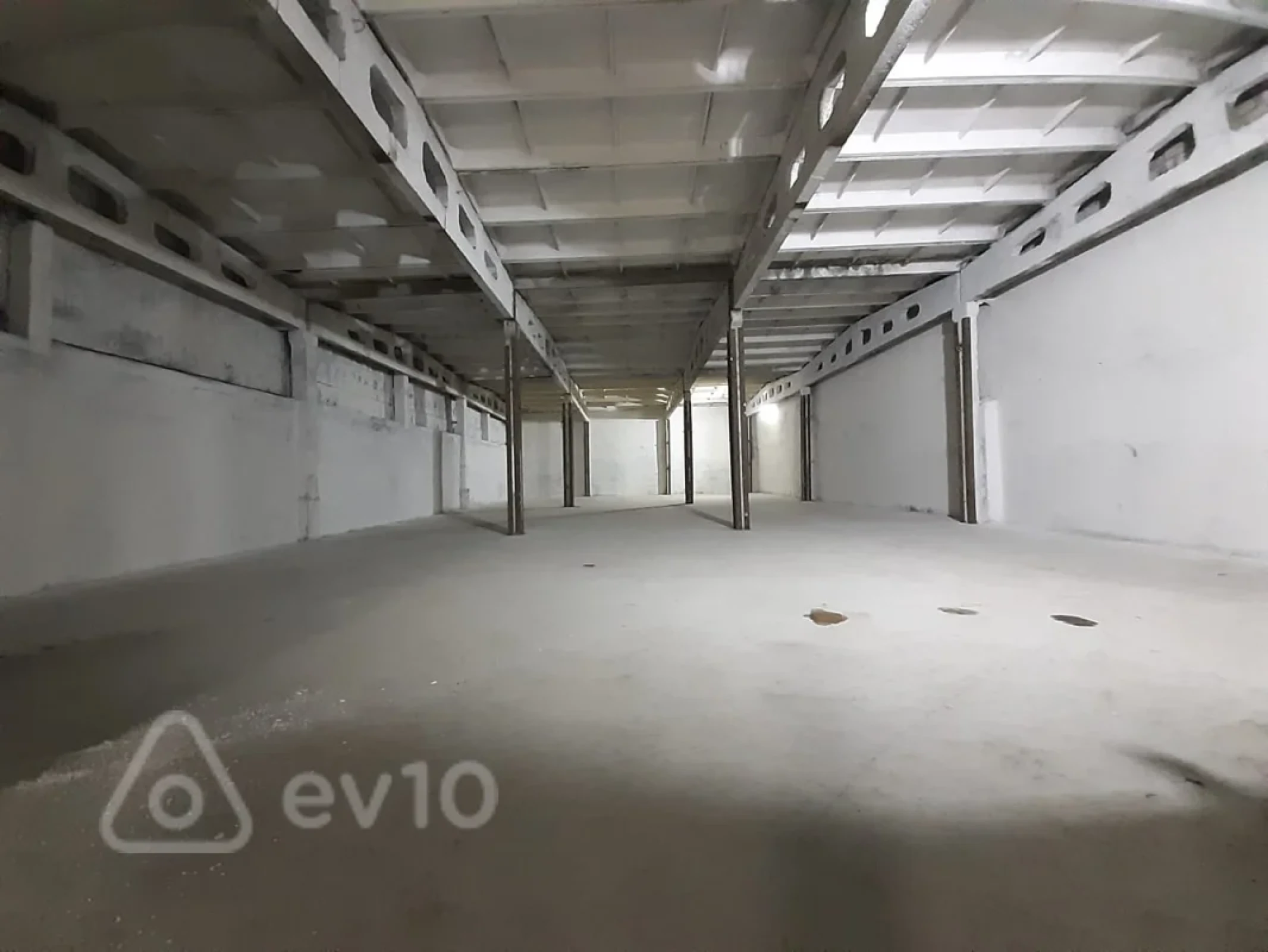 Kirayə verilir mənzil 800 m²