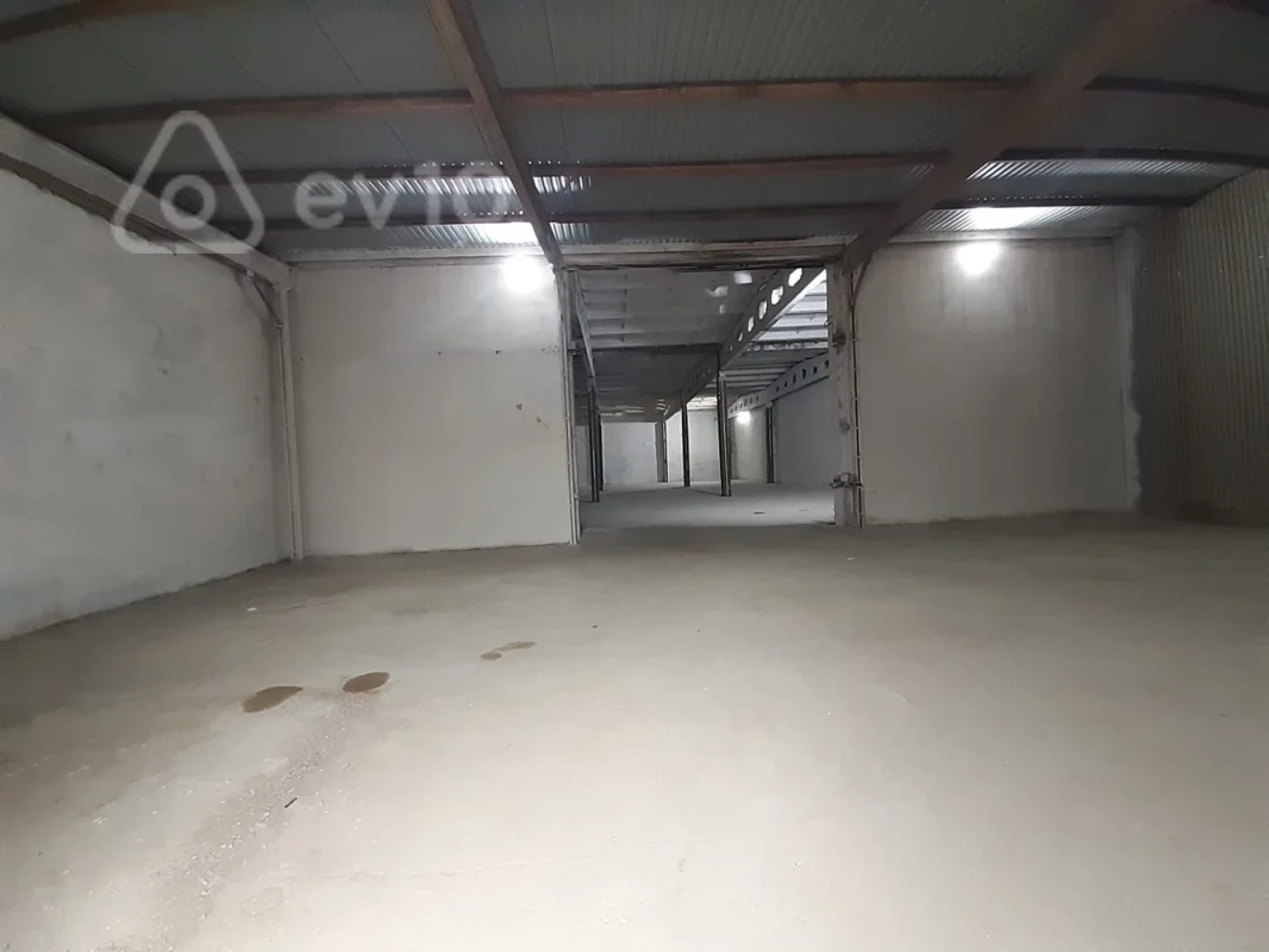 Kirayə verilir mənzil 800 m²