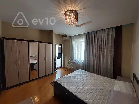 Kirayə verilir 3 otaqlı yeni tikili 120 m²