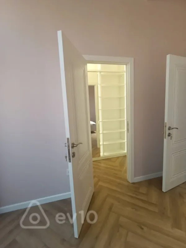 Satılır 2 otaqlı yeni tikili 87 m²