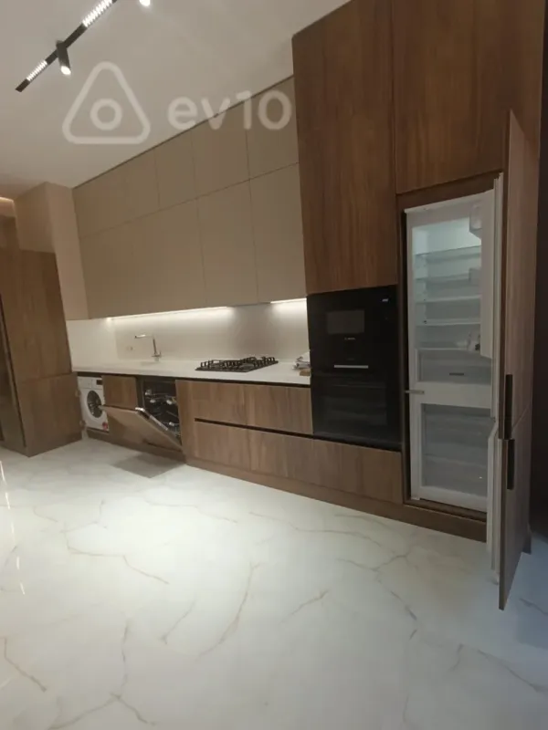 Satılır 2 otaqlı yeni tikili 87 m²