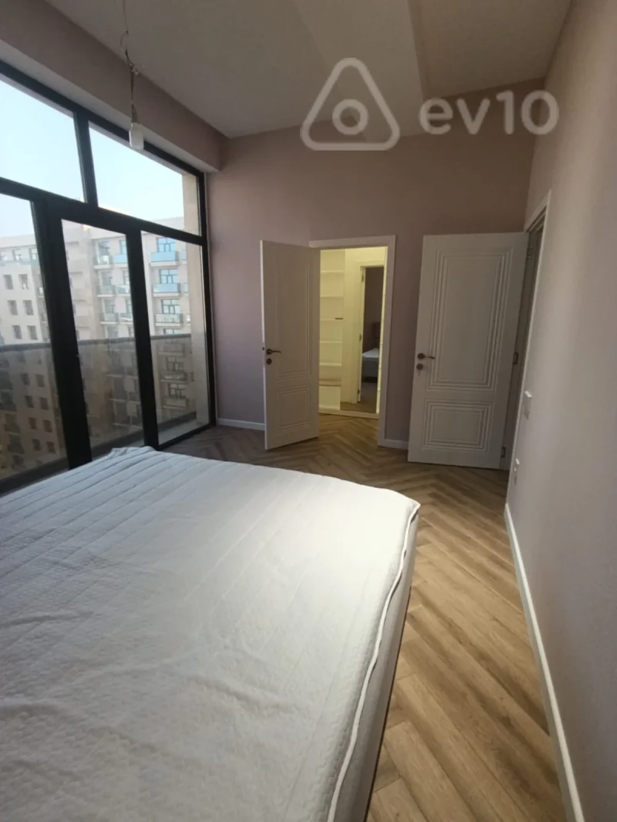 Satılır 2 otaqlı yeni tikili 87 m²