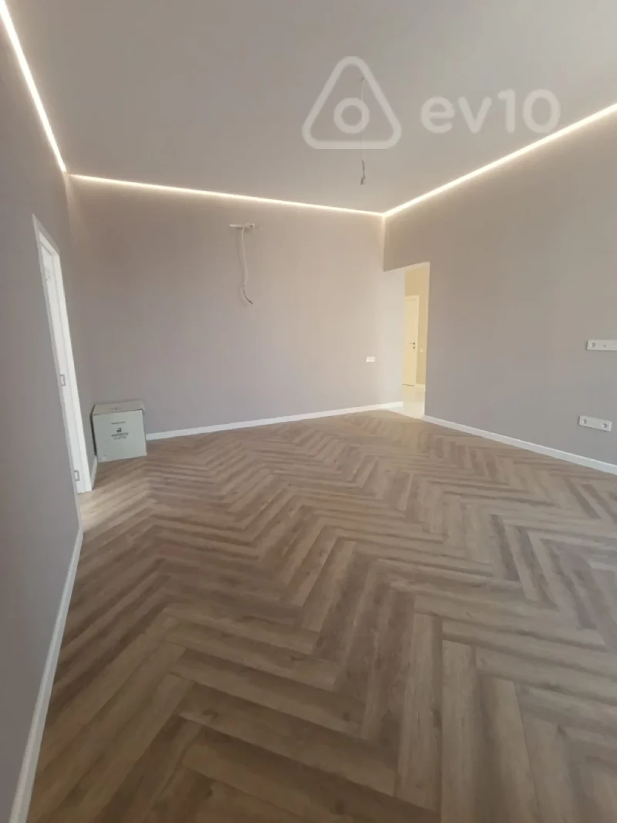 Satılır 2 otaqlı yeni tikili 87 m²