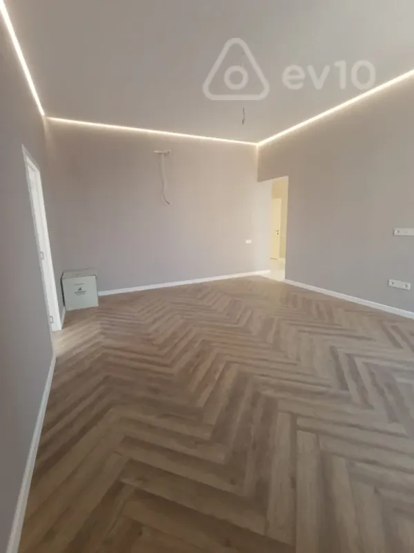 Satılır 2 otaqlı yeni tikili 87 m²