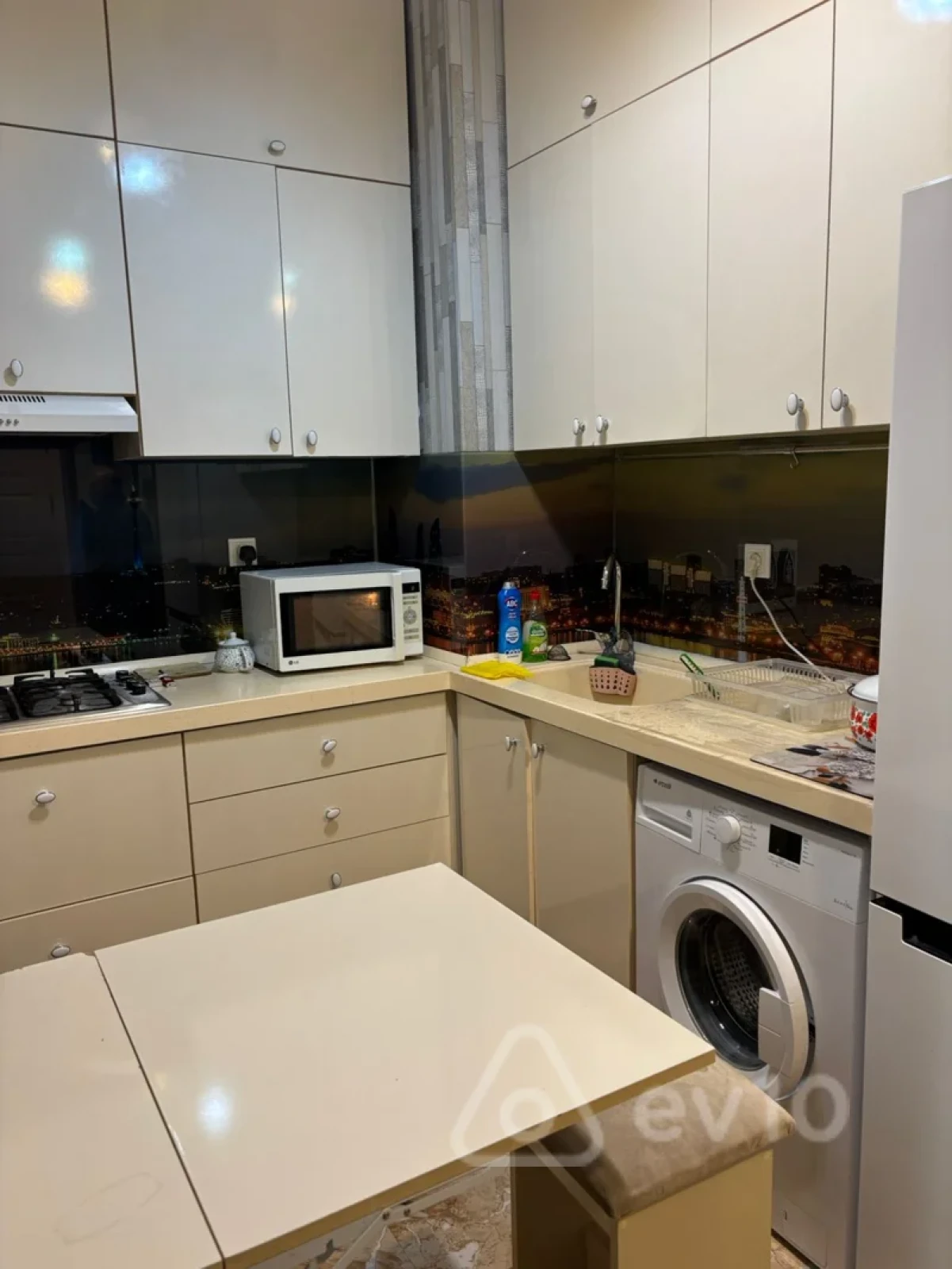 Kirayə verilir 2 otaqlı yeni tikili 55 m²