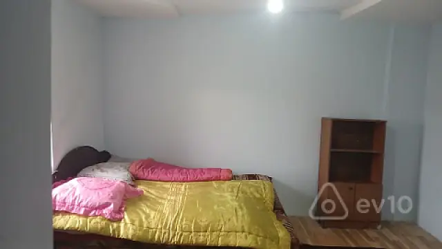 Kirayə verilir 2 otaqlı köhnə tikili 30 m²