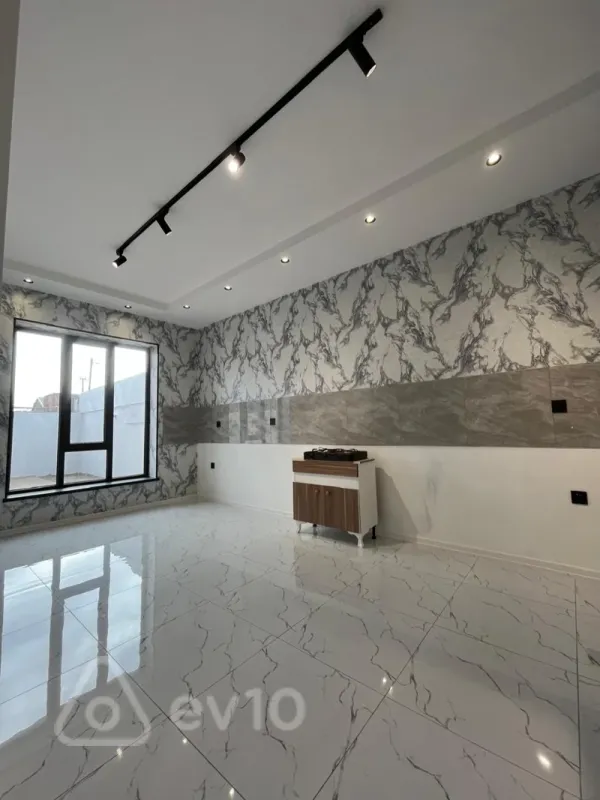 Satılır 5 otaqlı həyət evi 150 m²