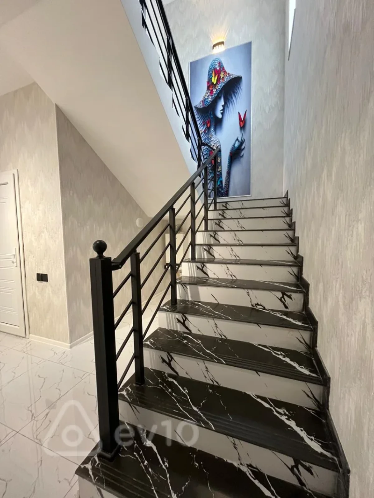 Satılır 5 otaqlı həyət evi 150 m²