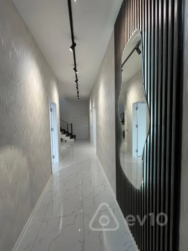 Satılır 5 otaqlı həyət evi 150 m²