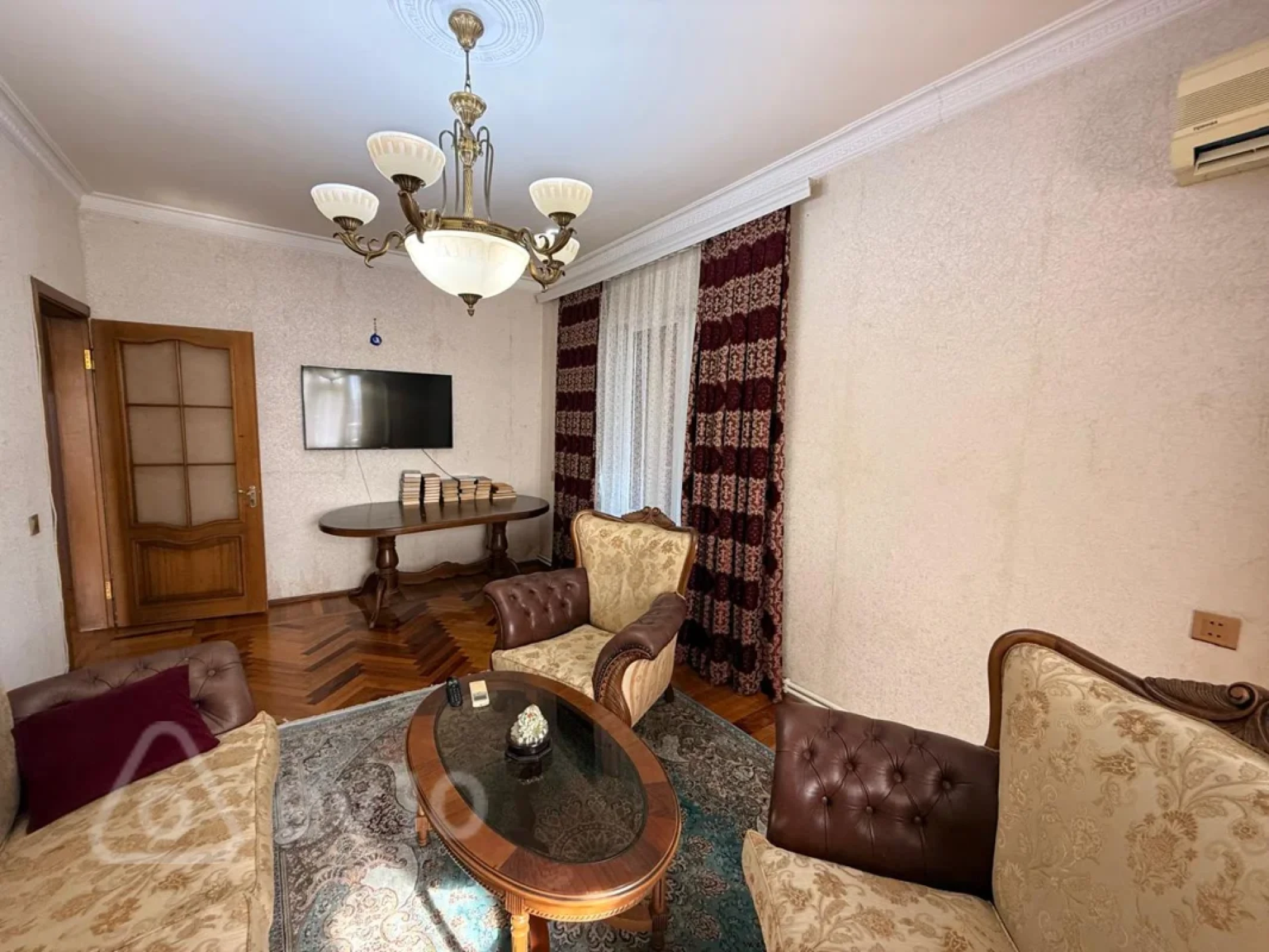 Kirayə verilir 3 otaqlı köhnə tikili 90 m²