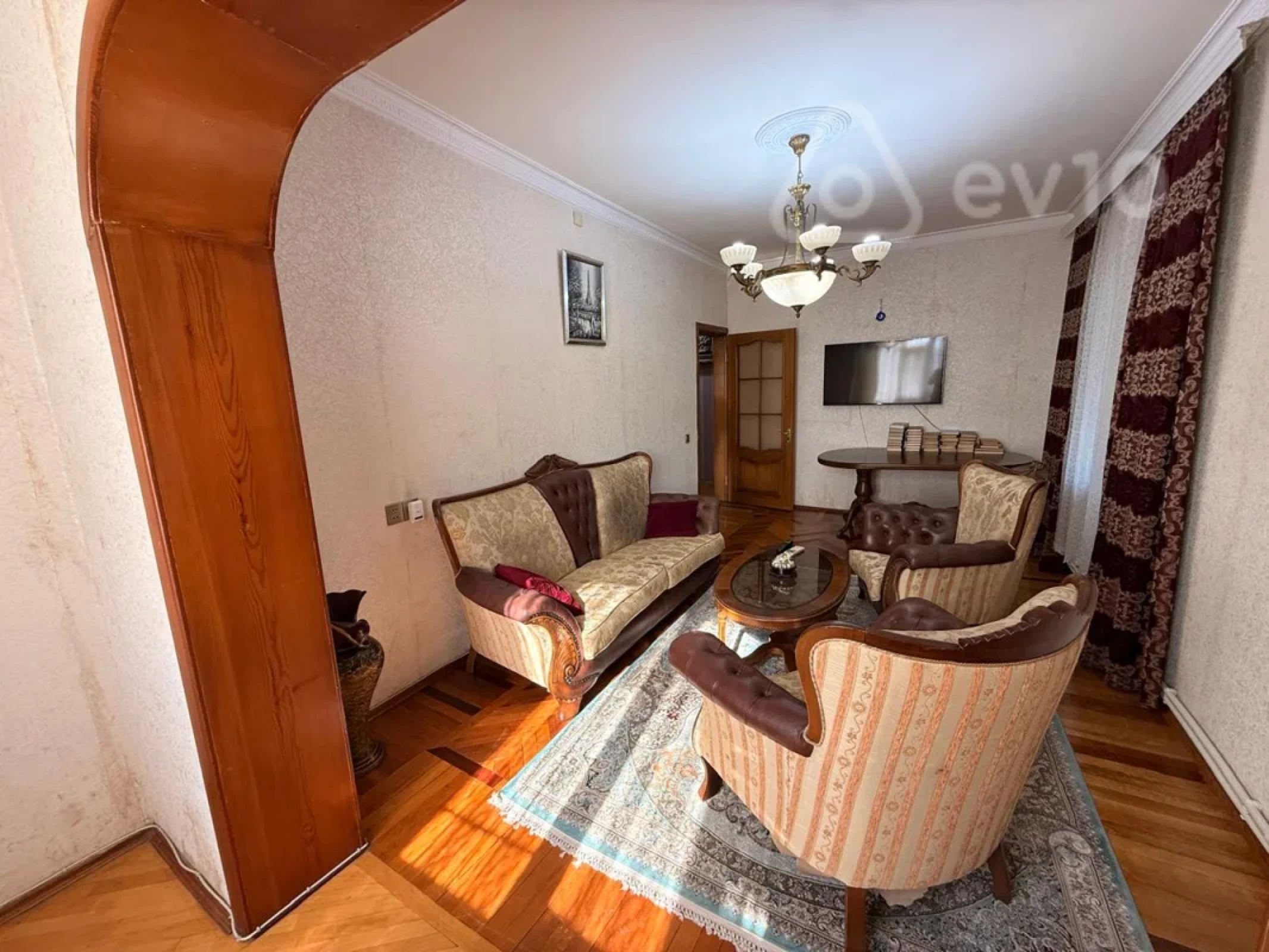 Kirayə verilir 3 otaqlı köhnə tikili 90 m²