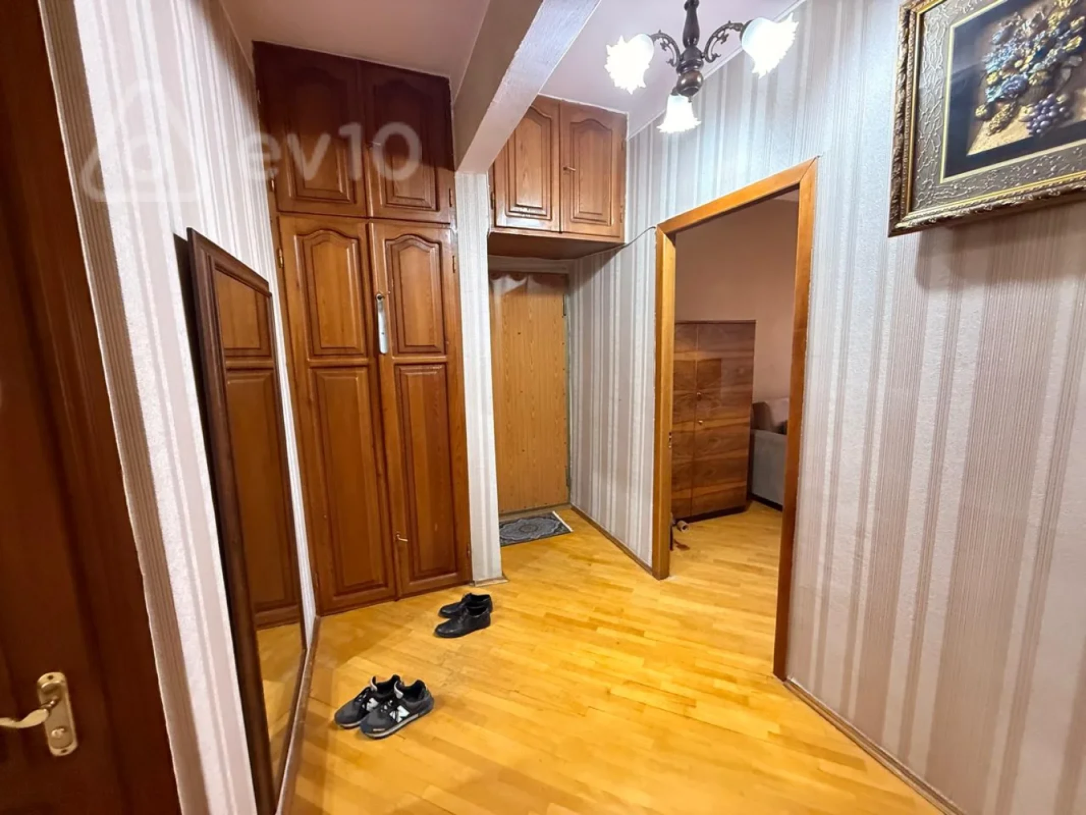 Kirayə verilir 3 otaqlı köhnə tikili 90 m²