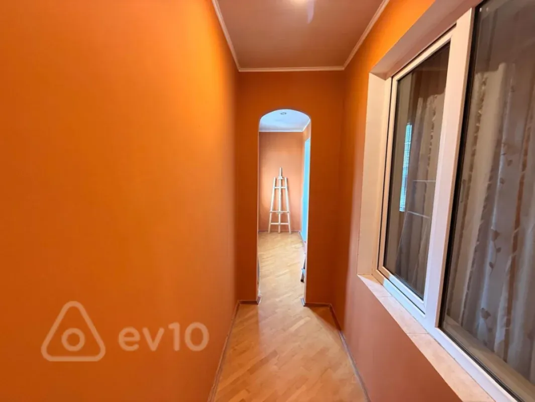 Kirayə verilir 3 otaqlı köhnə tikili 90 m²