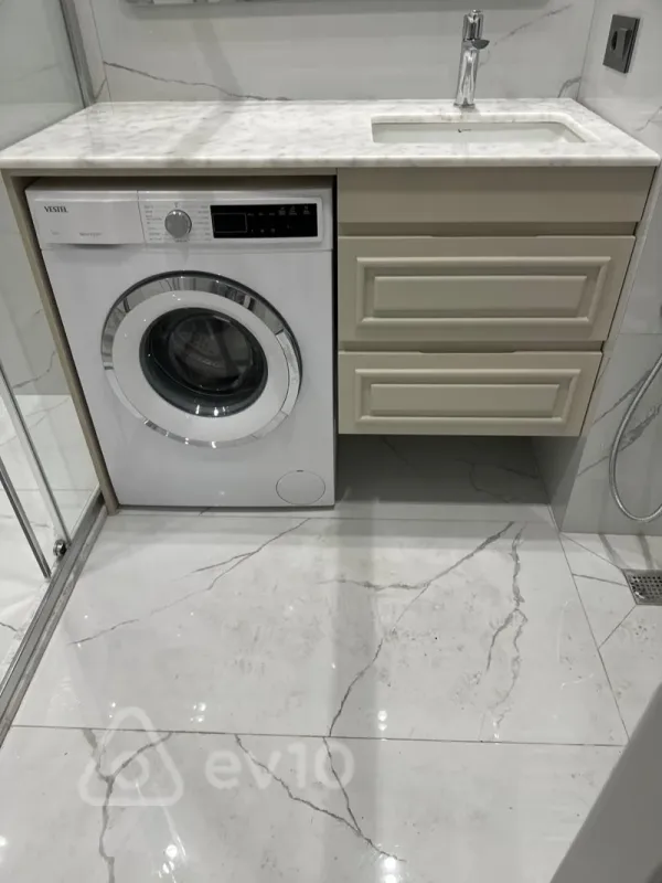 Kirayə verilir 2 otaqlı yeni tikili 75 m²