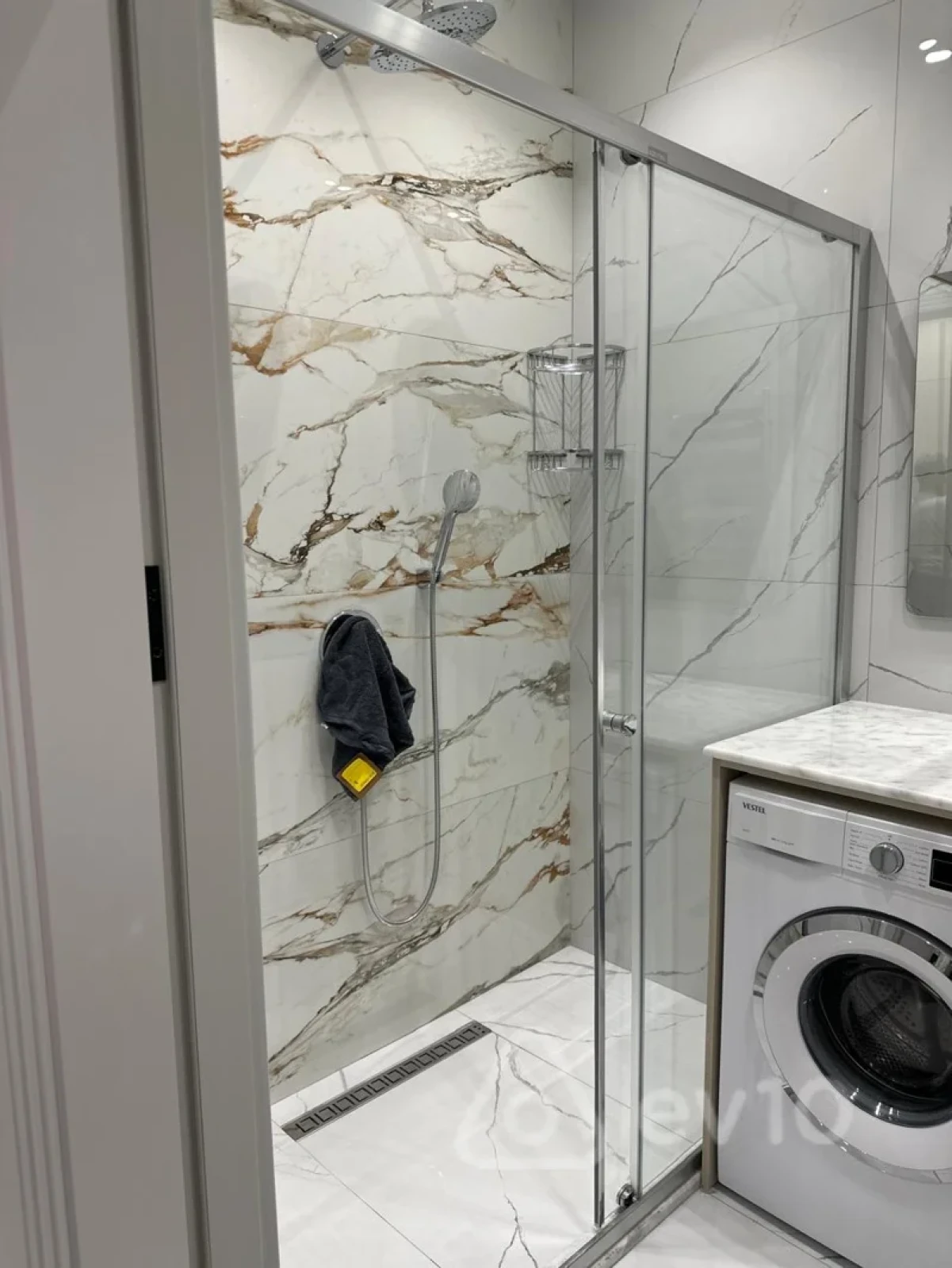 Kirayə verilir 2 otaqlı yeni tikili 75 m²